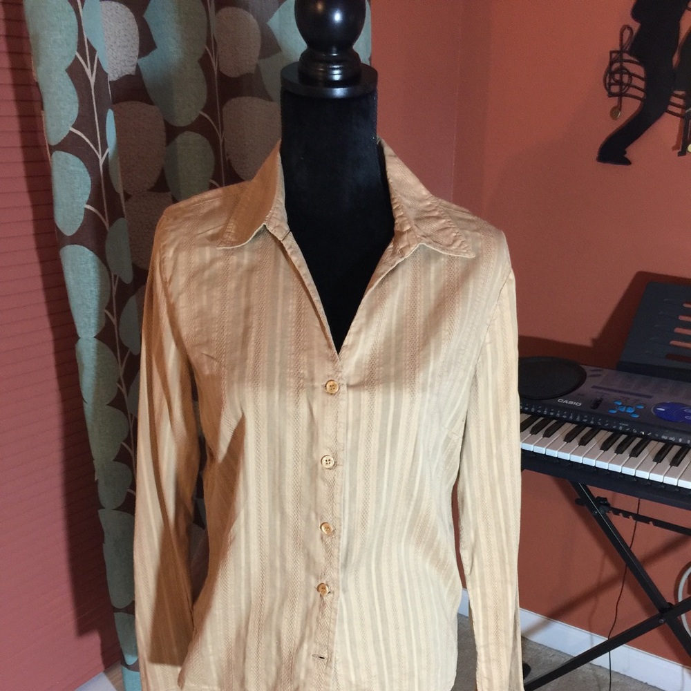 Faded Glory button down top